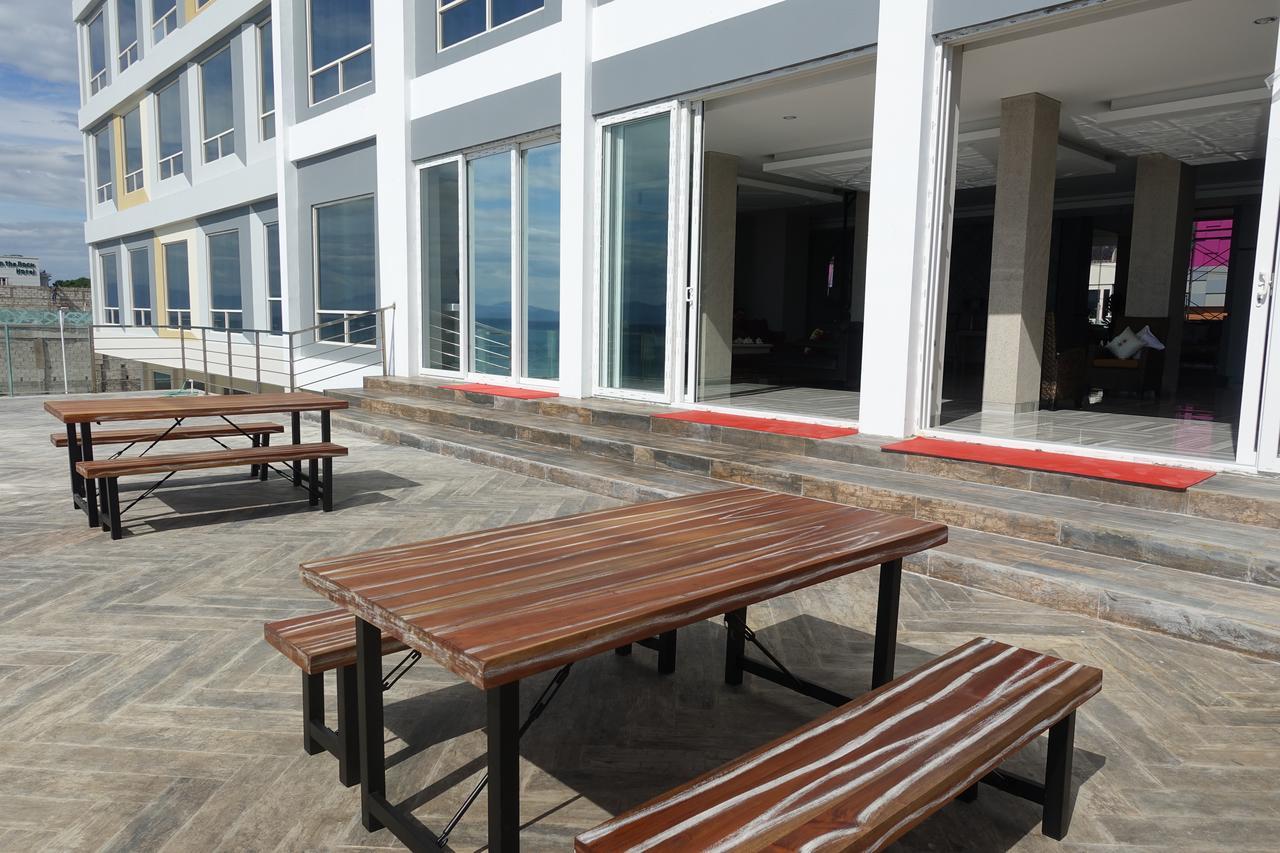 M Hotel Kupang Kupang  Luaran gambar