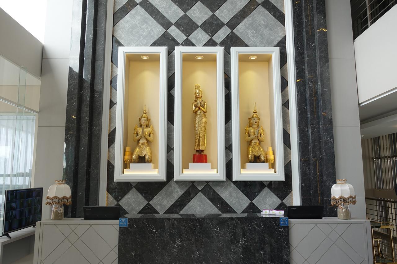 M Hotel Kupang Kupang  Luaran gambar