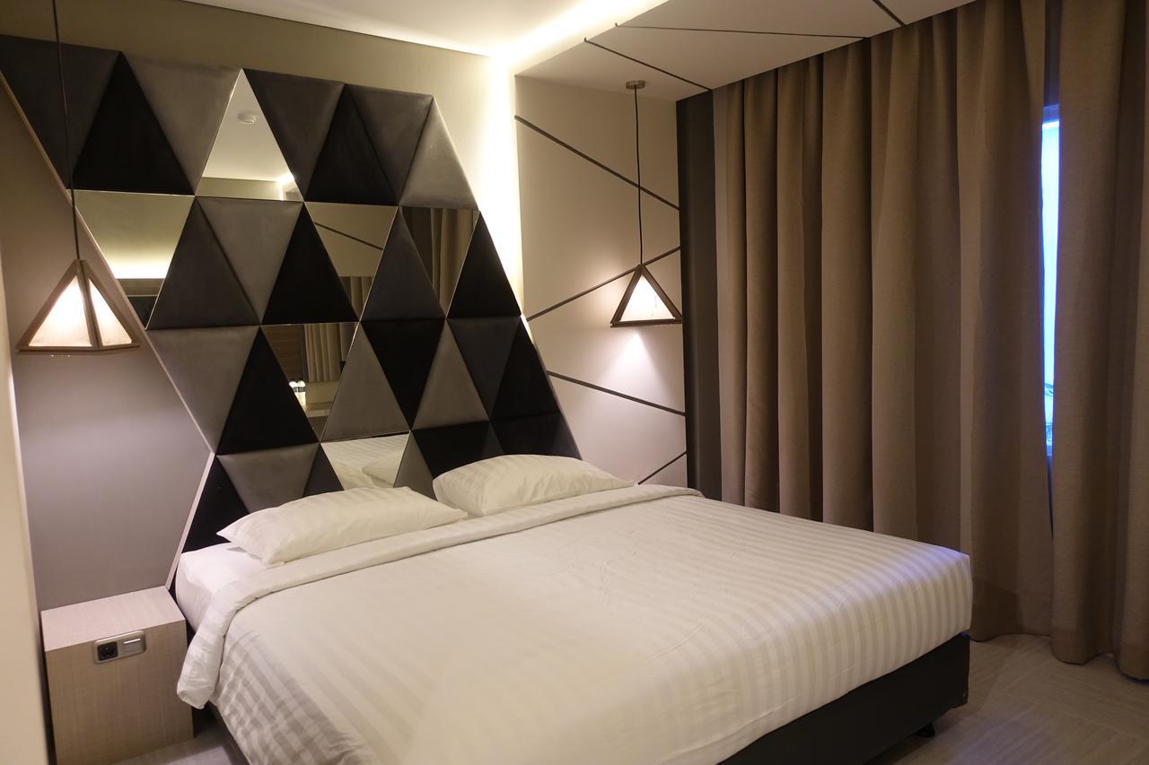 M Hotel Kupang Kupang  Luaran gambar