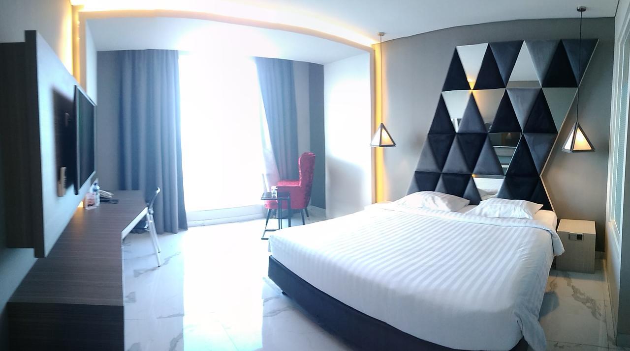 M Hotel Kupang Kupang  Luaran gambar